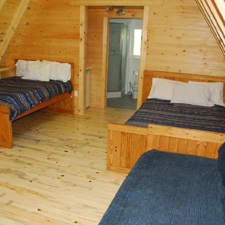 Wilderness Tours Rafting Resort Foresters Falls 外观 照片
