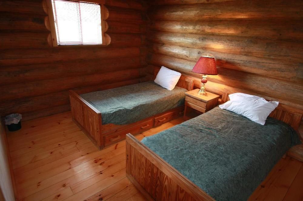 Wilderness Tours Rafting Resort Foresters Falls 外观 照片