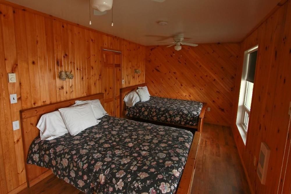 Wilderness Tours Rafting Resort Foresters Falls 外观 照片